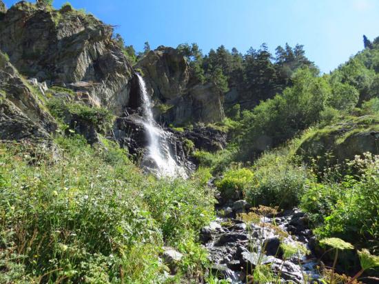 Баритовый водопад