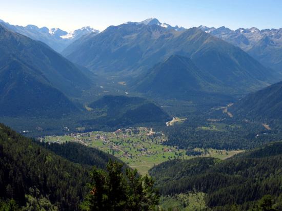 Аул Архыз с тропы на Баритовый